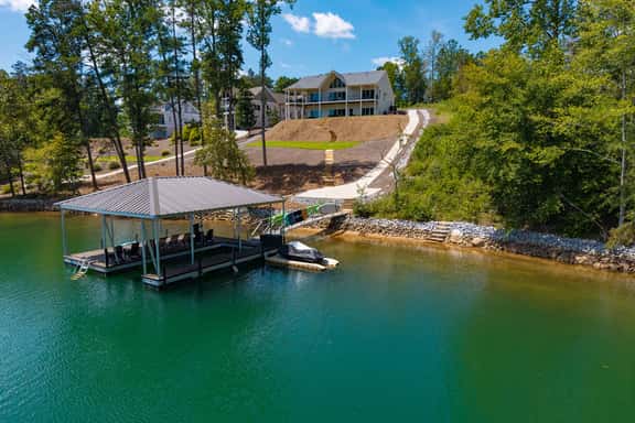 Emerald Shores on Keowee- Games & room for family - Image 1